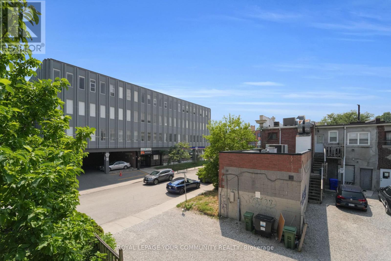 












8 SNOWDON AVENUE

,
Toronto,




Ontario
M4N2A6

