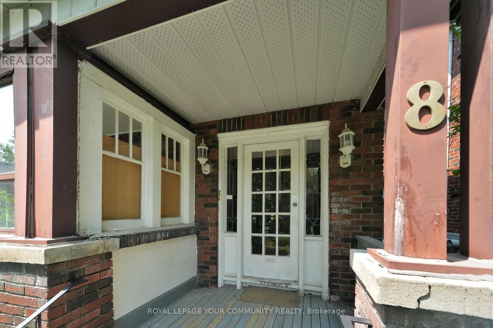 












8 SNOWDON AVENUE

,
Toronto,




Ontario
M4N2A6


