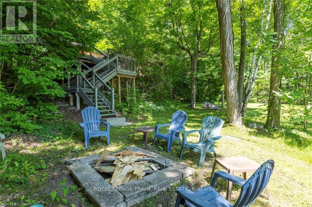 












11 FIRE ROUTE 27

,
Trent Lakes,




Ontario
K0L1J0

