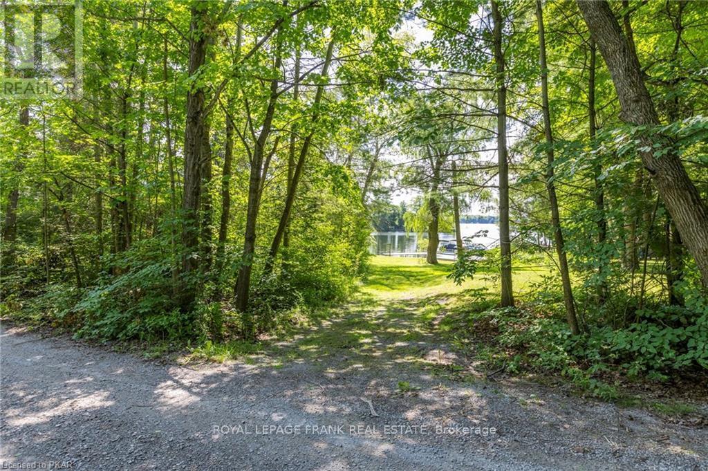 












11 FIRE ROUTE 27

,
Trent Lakes,




Ontario
K0L1J0

