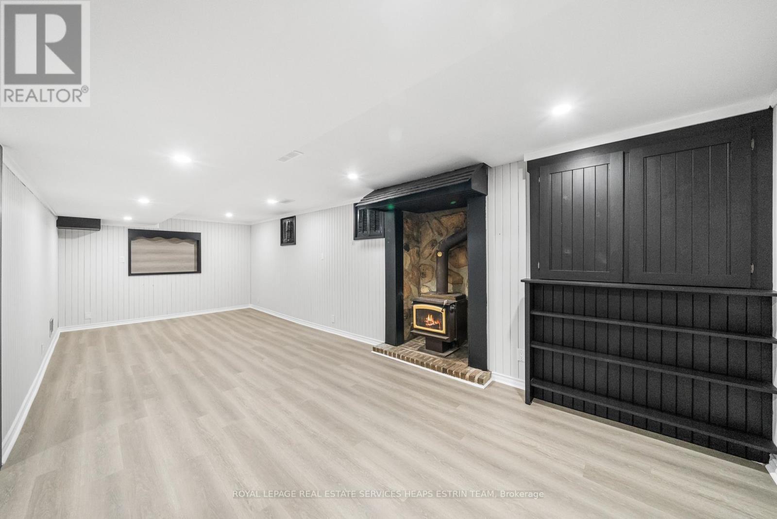 












1801 STORRINGTON STREET

,
Pickering,




Ontario
L1V2X2

