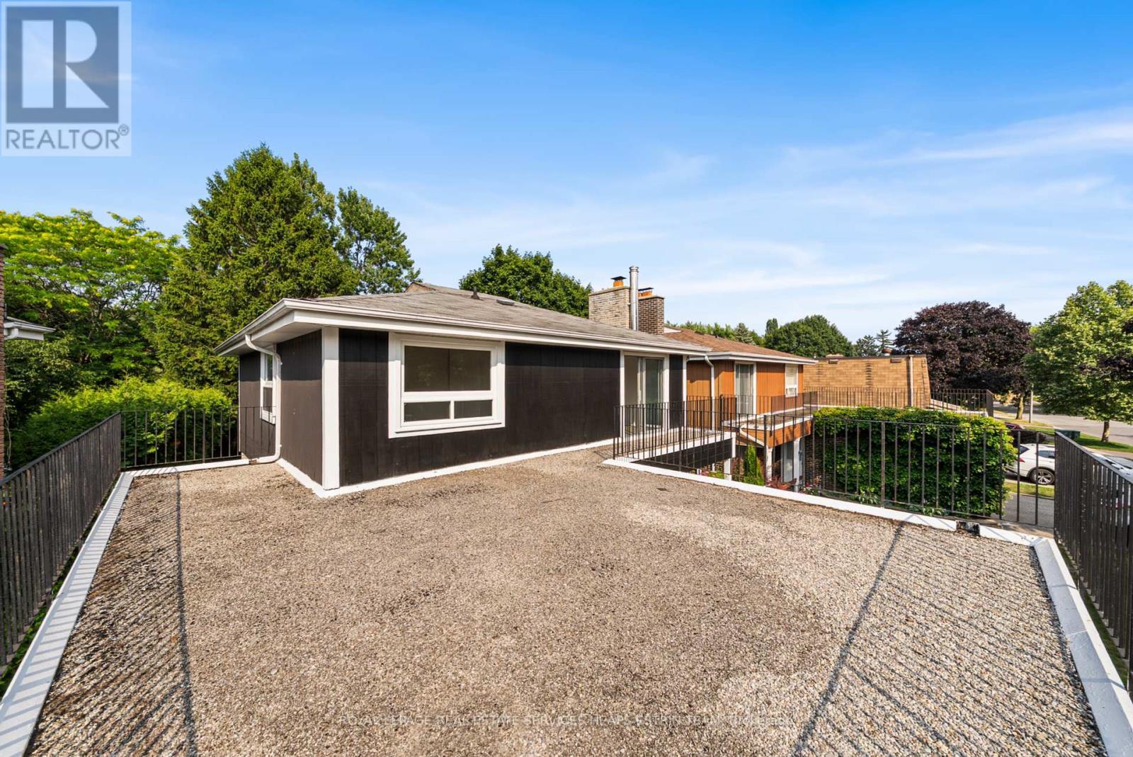 












1801 STORRINGTON STREET

,
Pickering,




Ontario
L1V2X2

