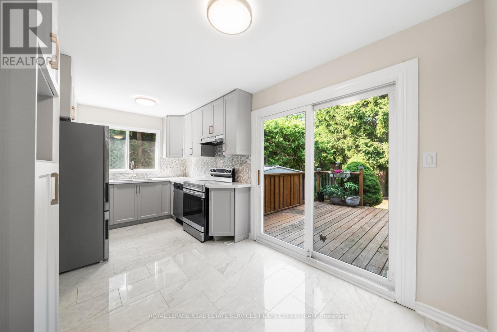 












1801 STORRINGTON STREET

,
Pickering,




Ontario
L1V2X2

