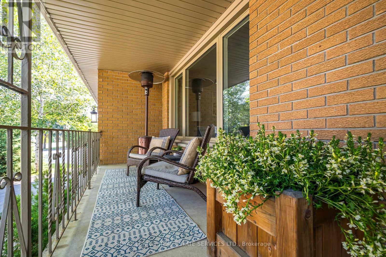 












2120 VARENCY DRIVE

,
Mississauga,




Ontario
L5K1C3

