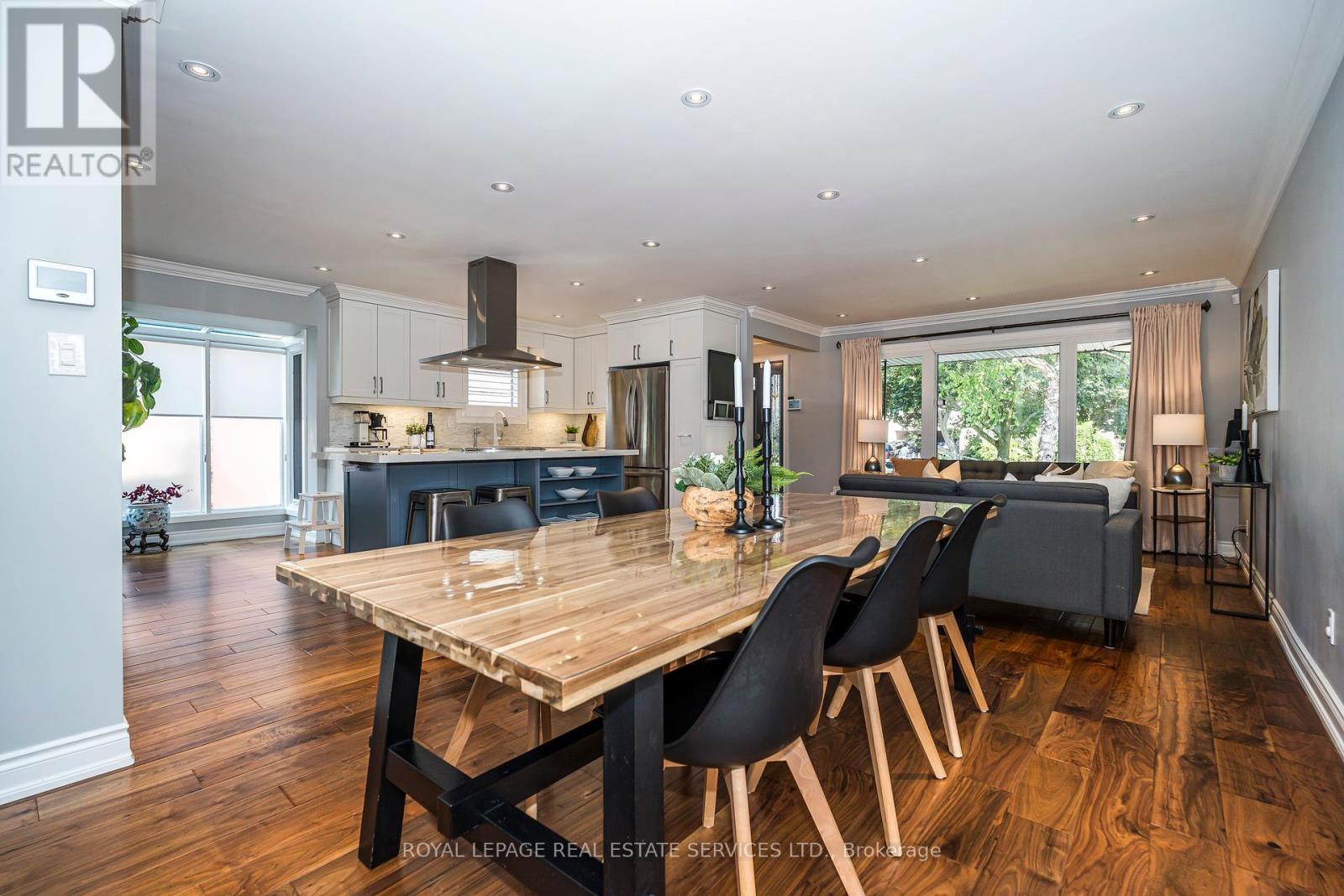 












2120 VARENCY DRIVE

,
Mississauga,




Ontario
L5K1C3

