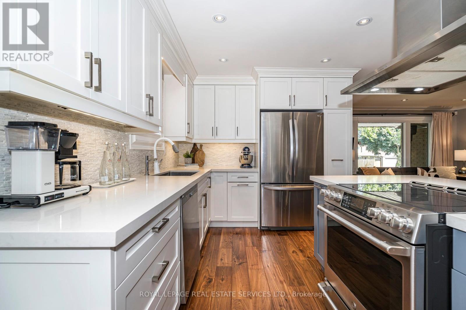 












2120 VARENCY DRIVE

,
Mississauga,




Ontario
L5K1C3


