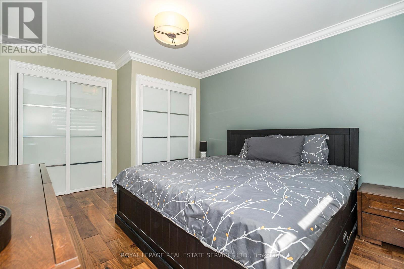 












2120 VARENCY DRIVE

,
Mississauga,




Ontario
L5K1C3

