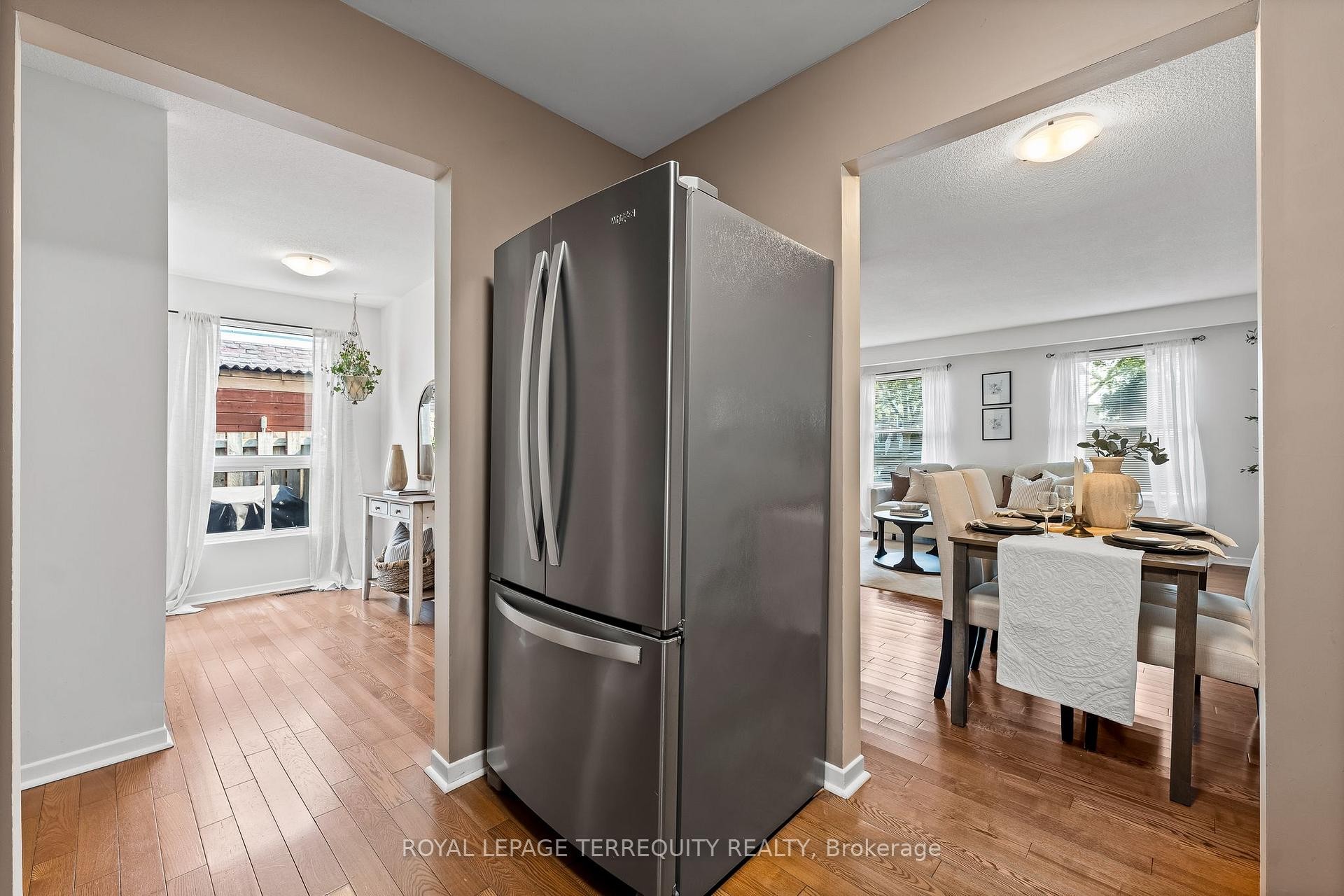 









425


Lesabre

Street,
Oshawa,




ON
L1K 1E3

