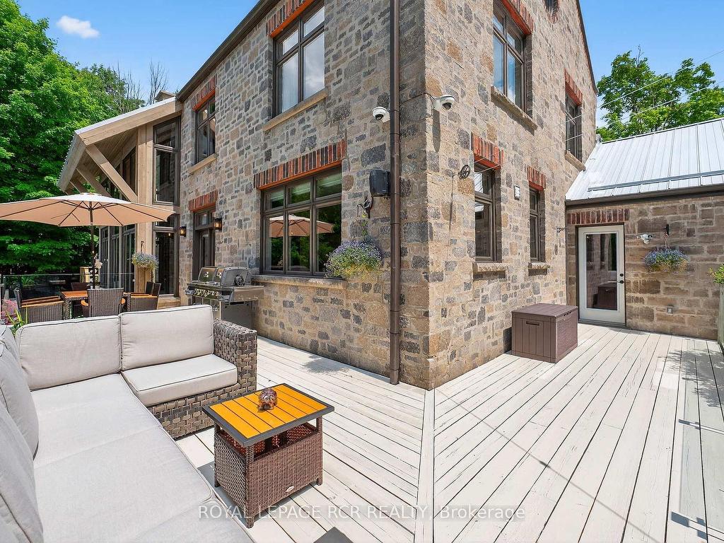 









18


Mount Haven

Crescent,
East Luther Grand Valley,




ON
L9W 5Y9

