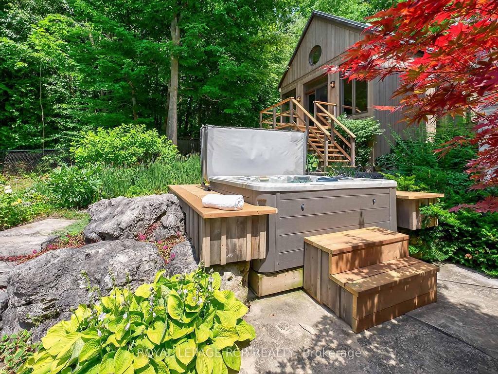 









18


Mount Haven

Crescent,
East Luther Grand Valley,




ON
L9W 5Y9

