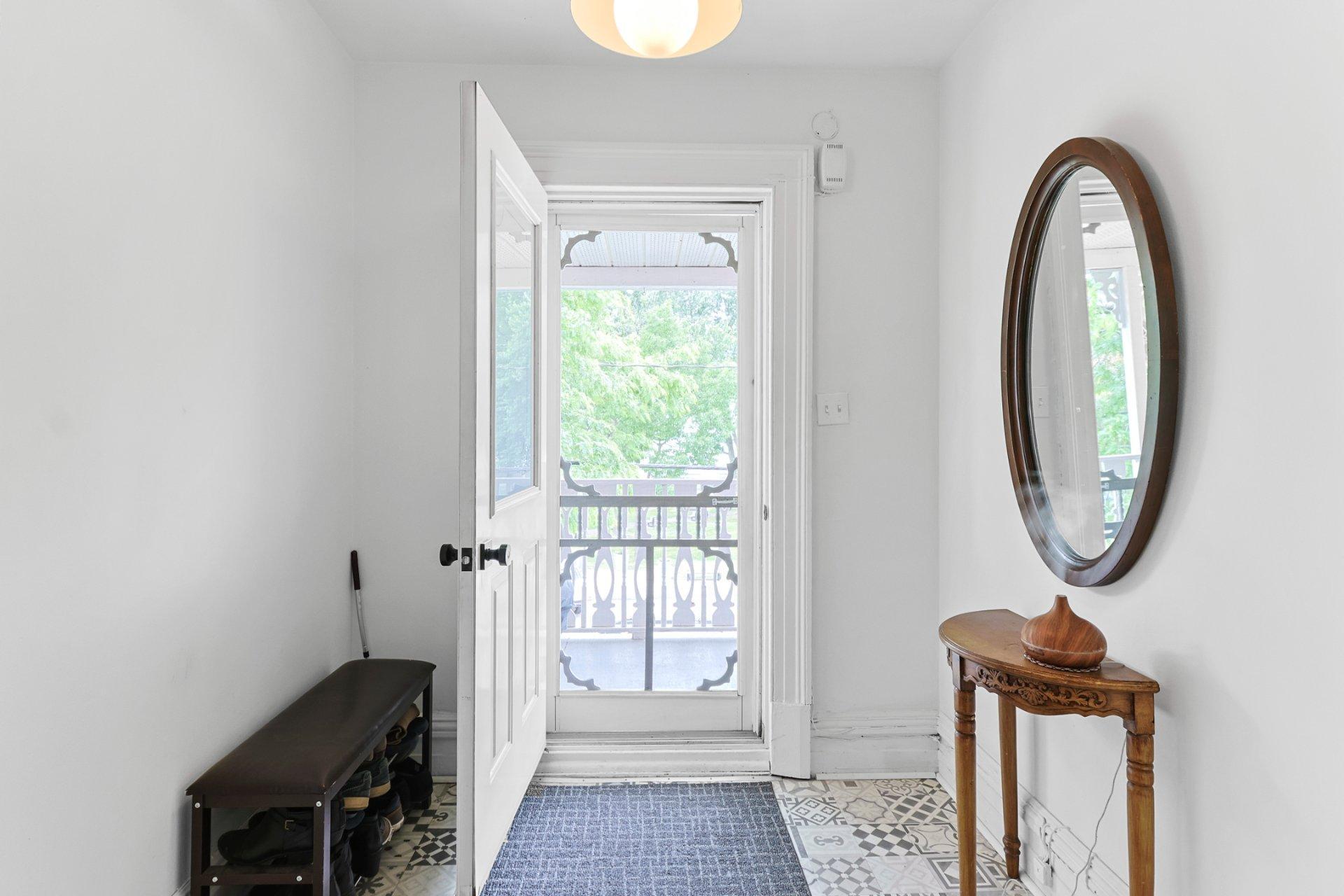 









64A


Rue St-Laurent

,
Beauharnois,




QC
J6N1V5

