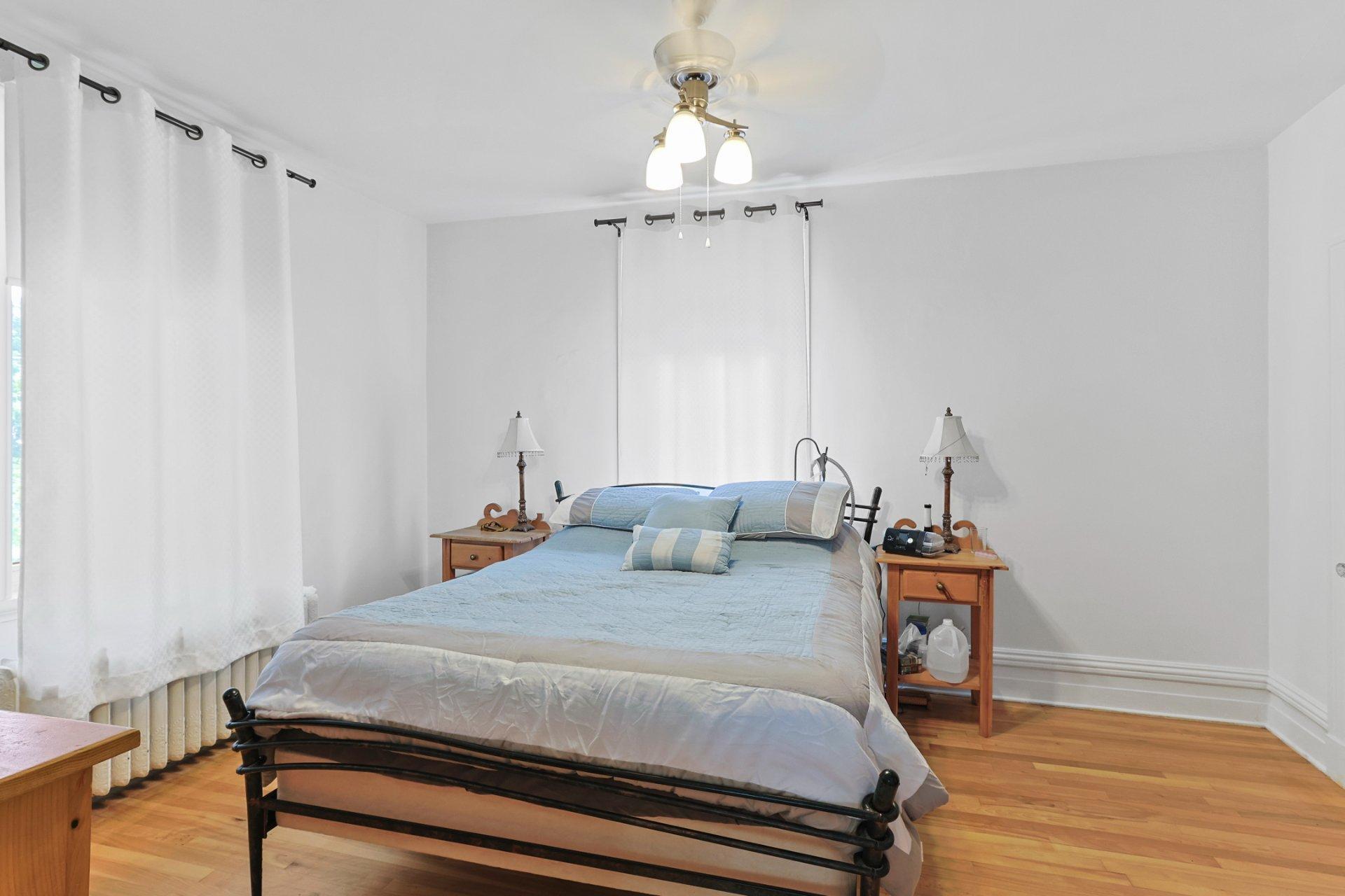 









64A


Rue St-Laurent

,
Beauharnois,




QC
J6N1V5

