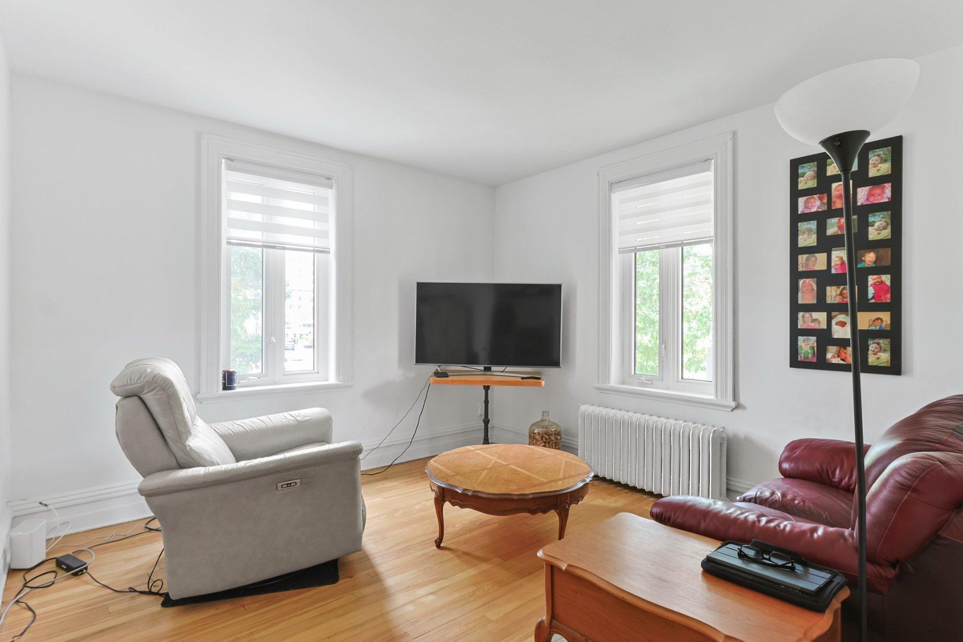 









64A


Rue St-Laurent

,
Beauharnois,




QC
J6N1V5

