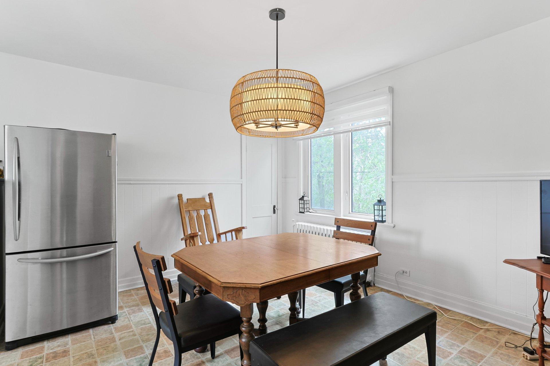 









64A


Rue St-Laurent

,
Beauharnois,




QC
J6N1V5

