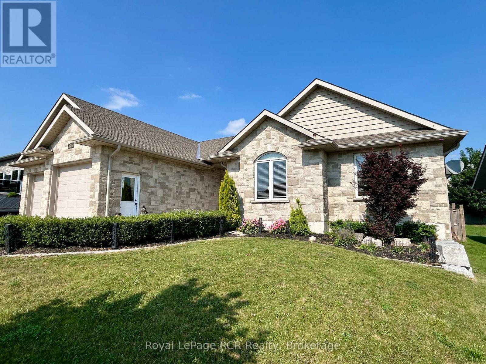












332 WESTWOOD DRIVE

,
Brockton,




Ontario
N0G2V0

