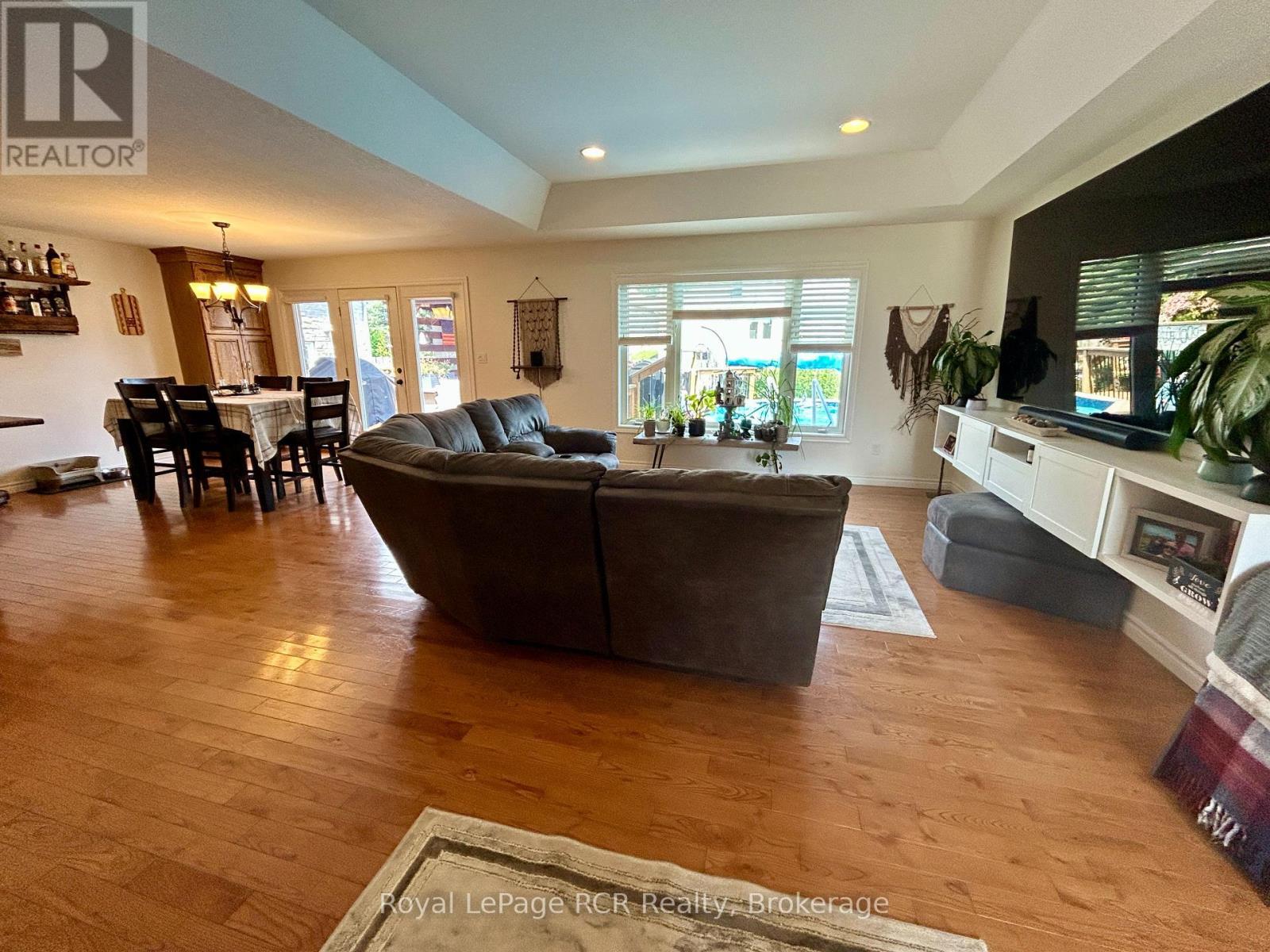 












332 WESTWOOD DRIVE

,
Brockton,




Ontario
N0G2V0

