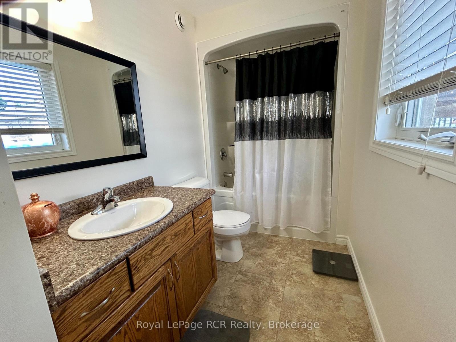 












332 WESTWOOD DRIVE

,
Brockton,




Ontario
N0G2V0

