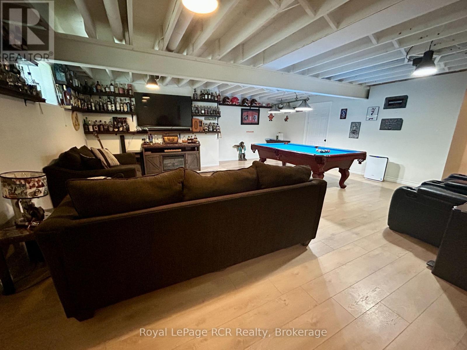 












332 WESTWOOD DRIVE

,
Brockton,




Ontario
N0G2V0

