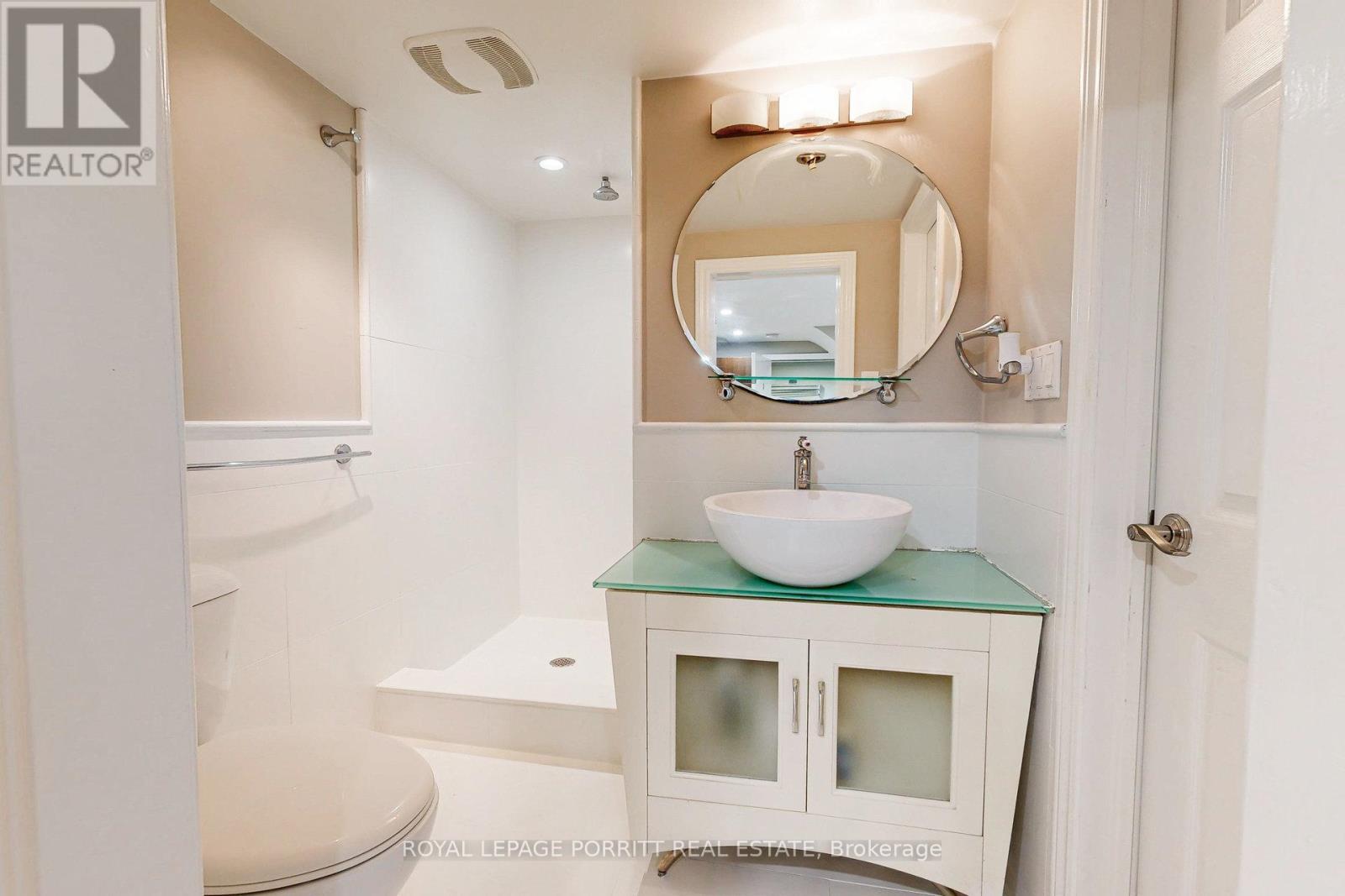 












C - 73 GORT AVENUE

,
Toronto,




Ontario
M8W3Y9

