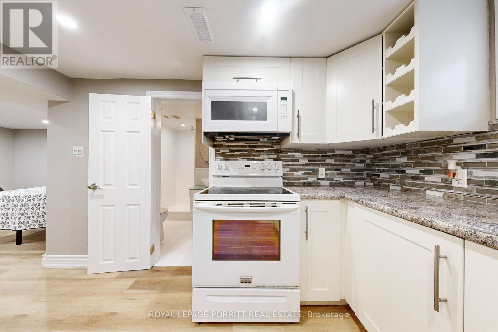 












C - 73 GORT AVENUE

,
Toronto,




Ontario
M8W3Y9

