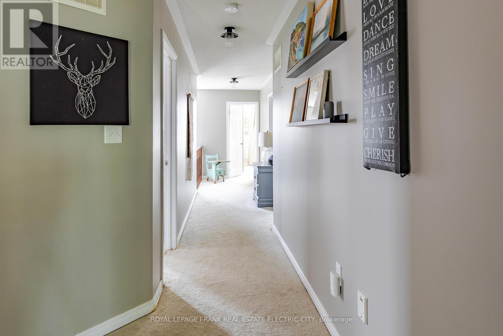 












664 TULLY CRESCENT

,
Peterborough West (North),




Ontario
K9K0A9

