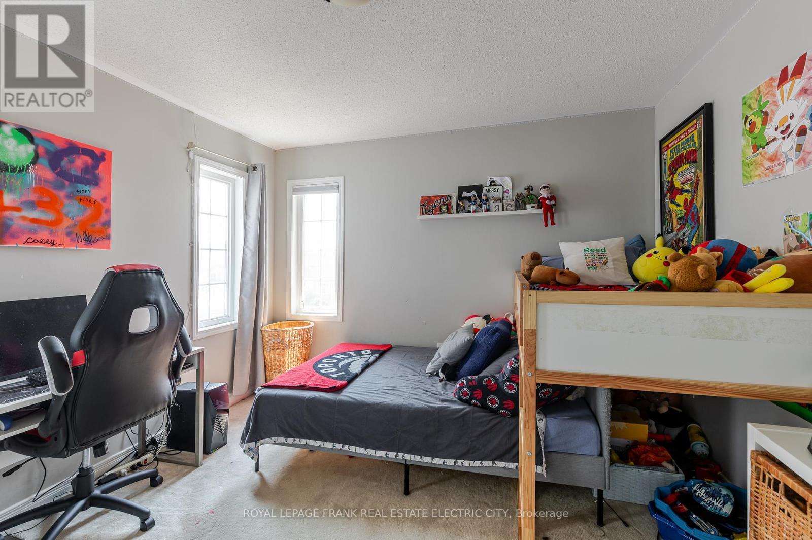 












664 TULLY CRESCENT

,
Peterborough West (North),




Ontario
K9K0A9

