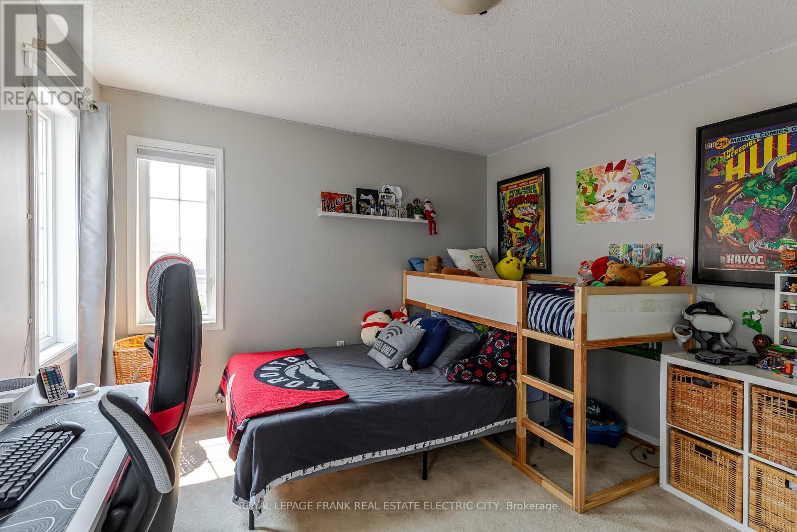 












664 TULLY CRESCENT

,
Peterborough West (North),




Ontario
K9K0A9

