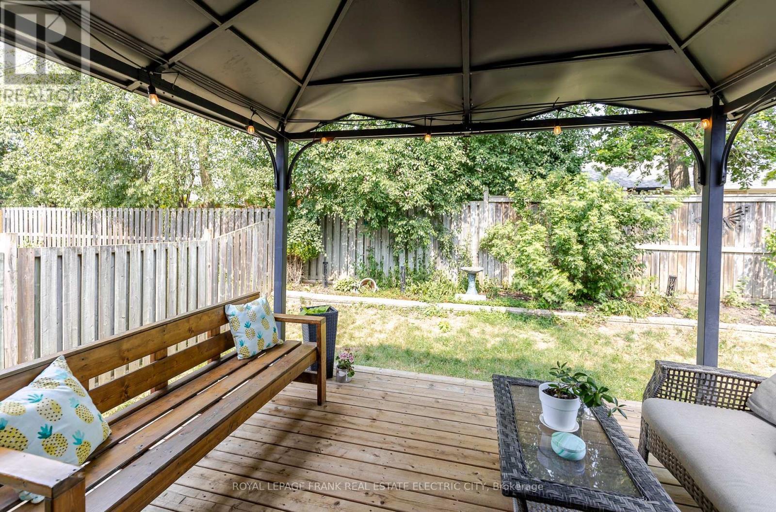 












664 TULLY CRESCENT

,
Peterborough West (North),




Ontario
K9K0A9

