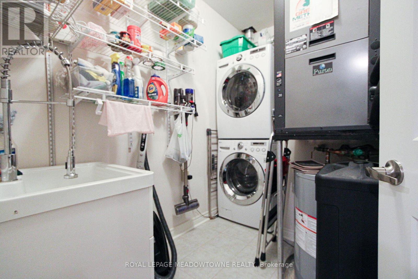 












318 - 33 WHITMER STREET

,
Milton,




Ontario
L9T8P9

