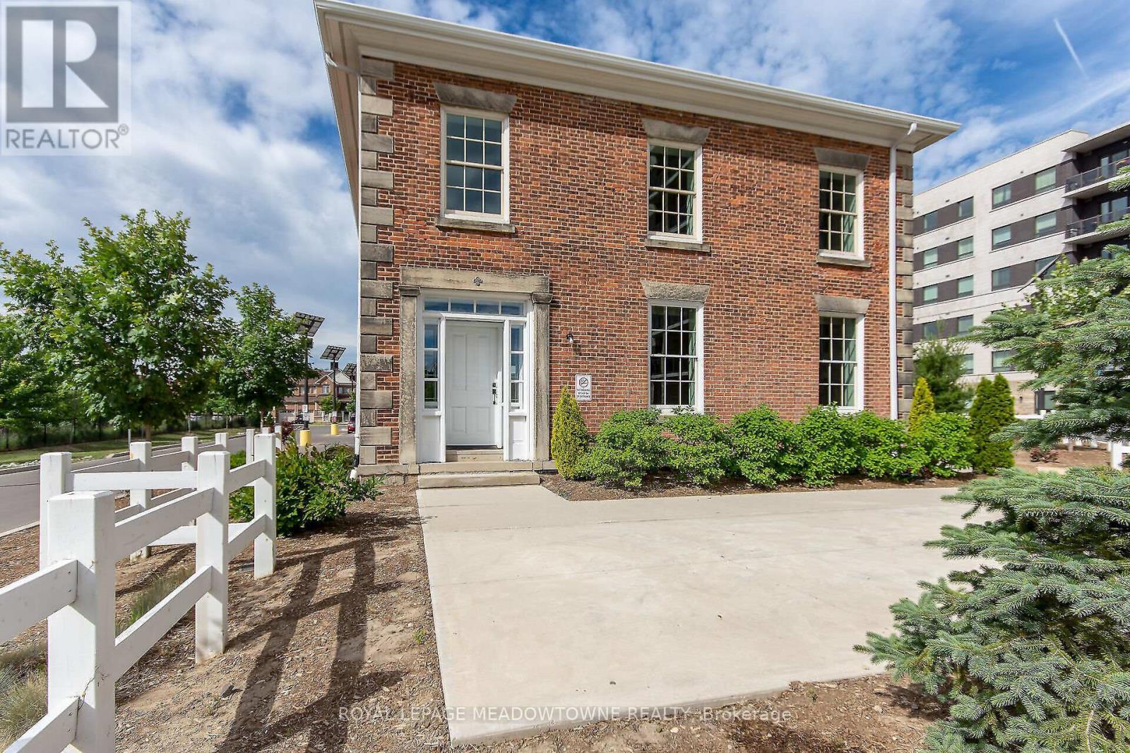 












318 - 33 WHITMER STREET

,
Milton,




Ontario
L9T8P9

