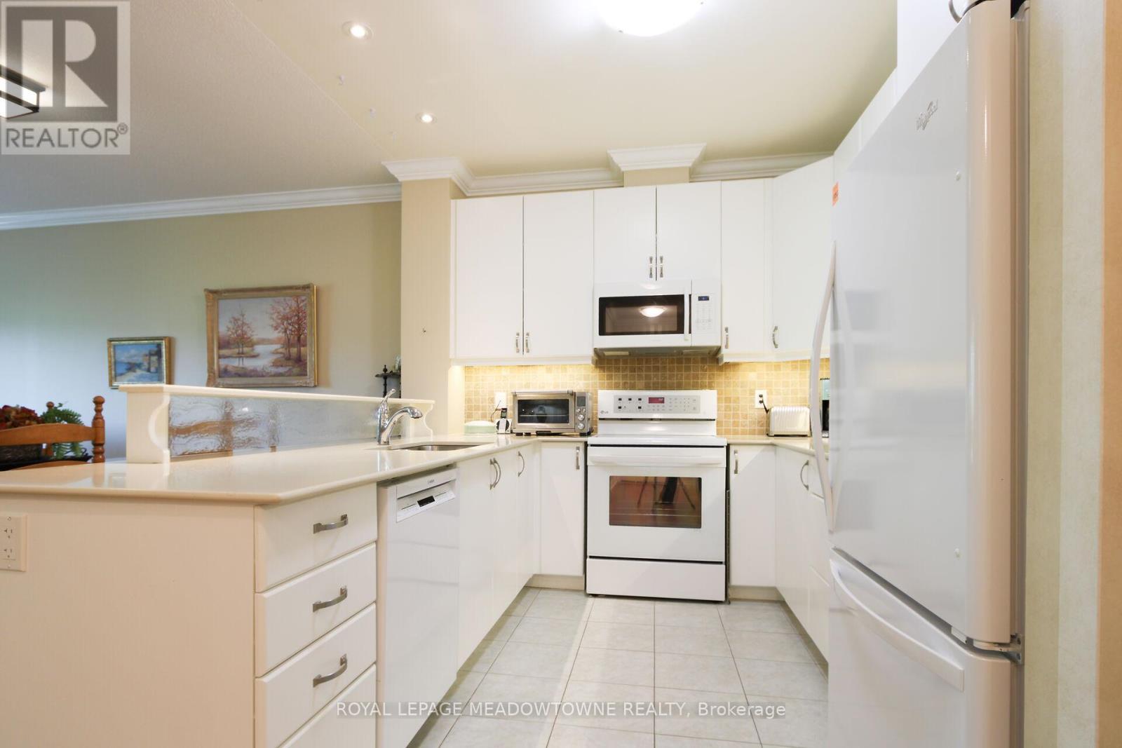 












318 - 33 WHITMER STREET

,
Milton,




Ontario
L9T8P9

