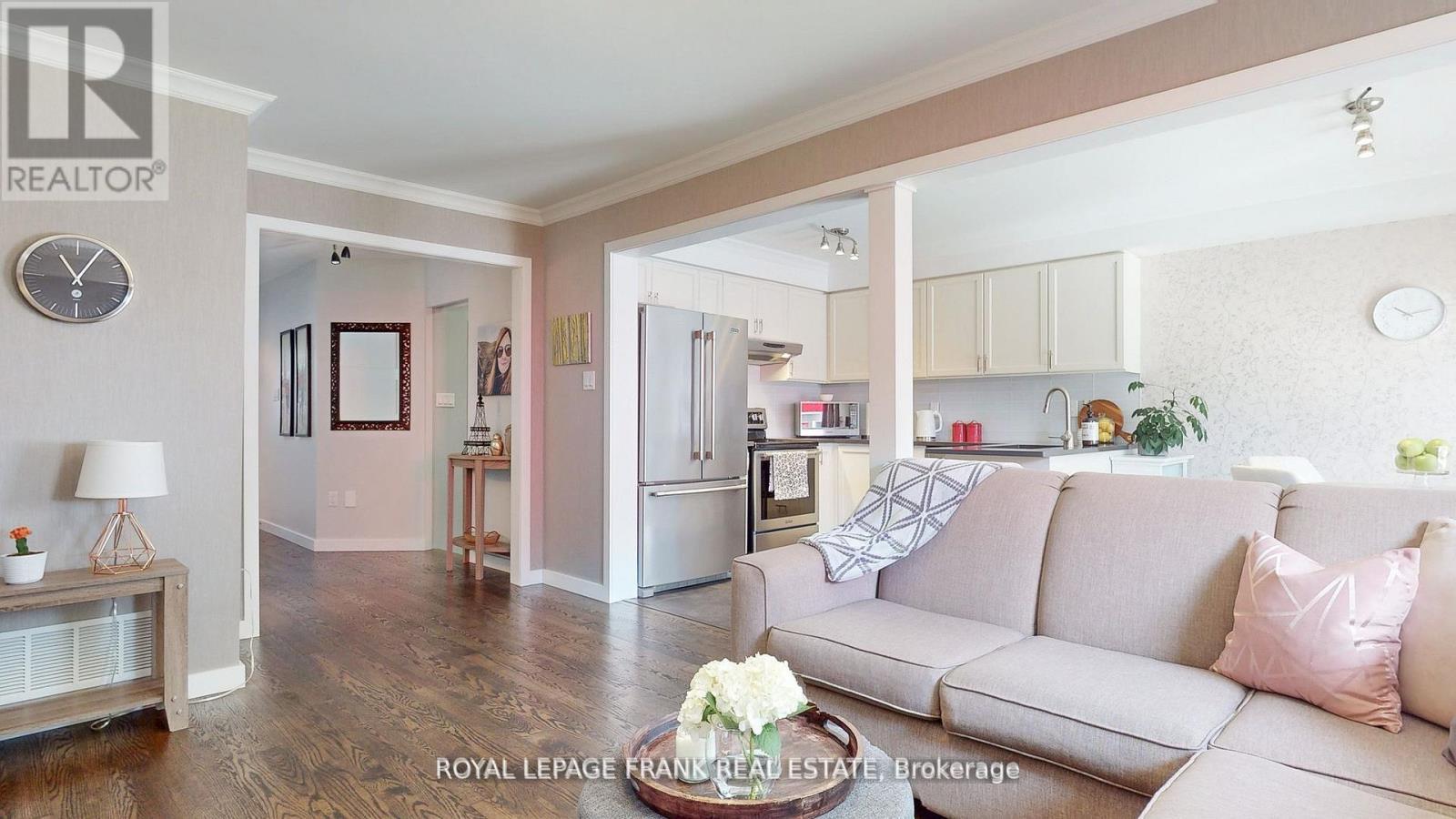 












26 JUNEAU CRESCENT

,
Whitby (Taunton North),




Ontario
L1R3A3


