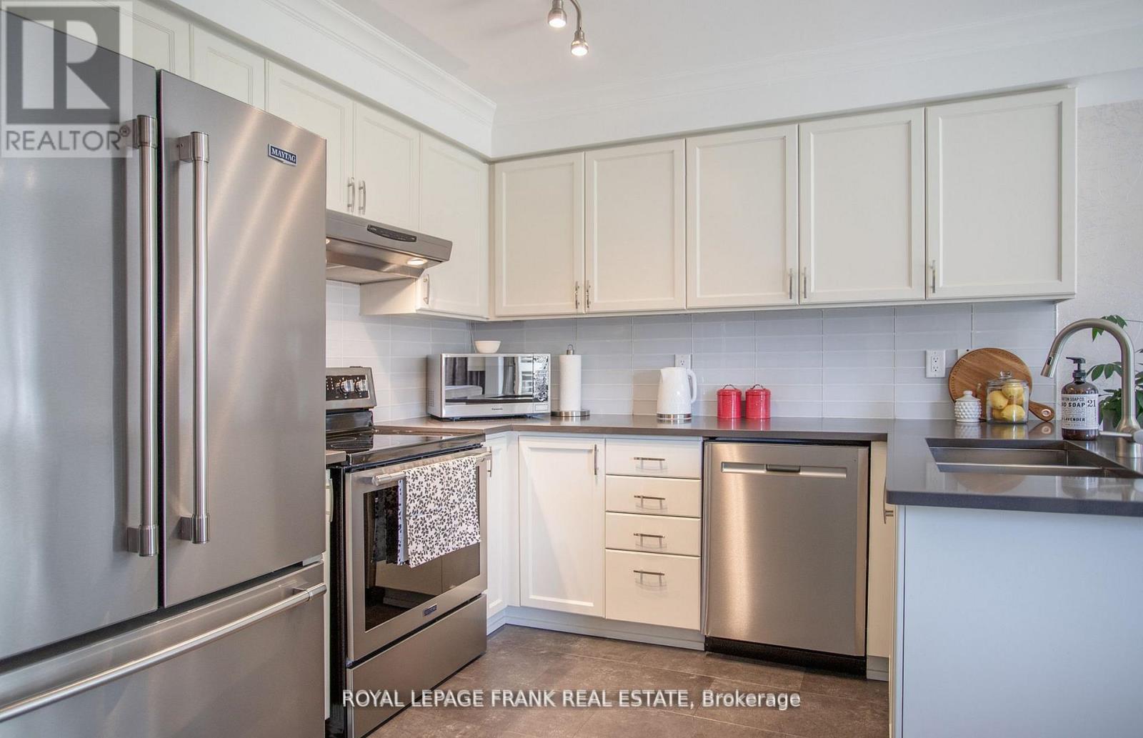 












26 JUNEAU CRESCENT

,
Whitby (Taunton North),




Ontario
L1R3A3

