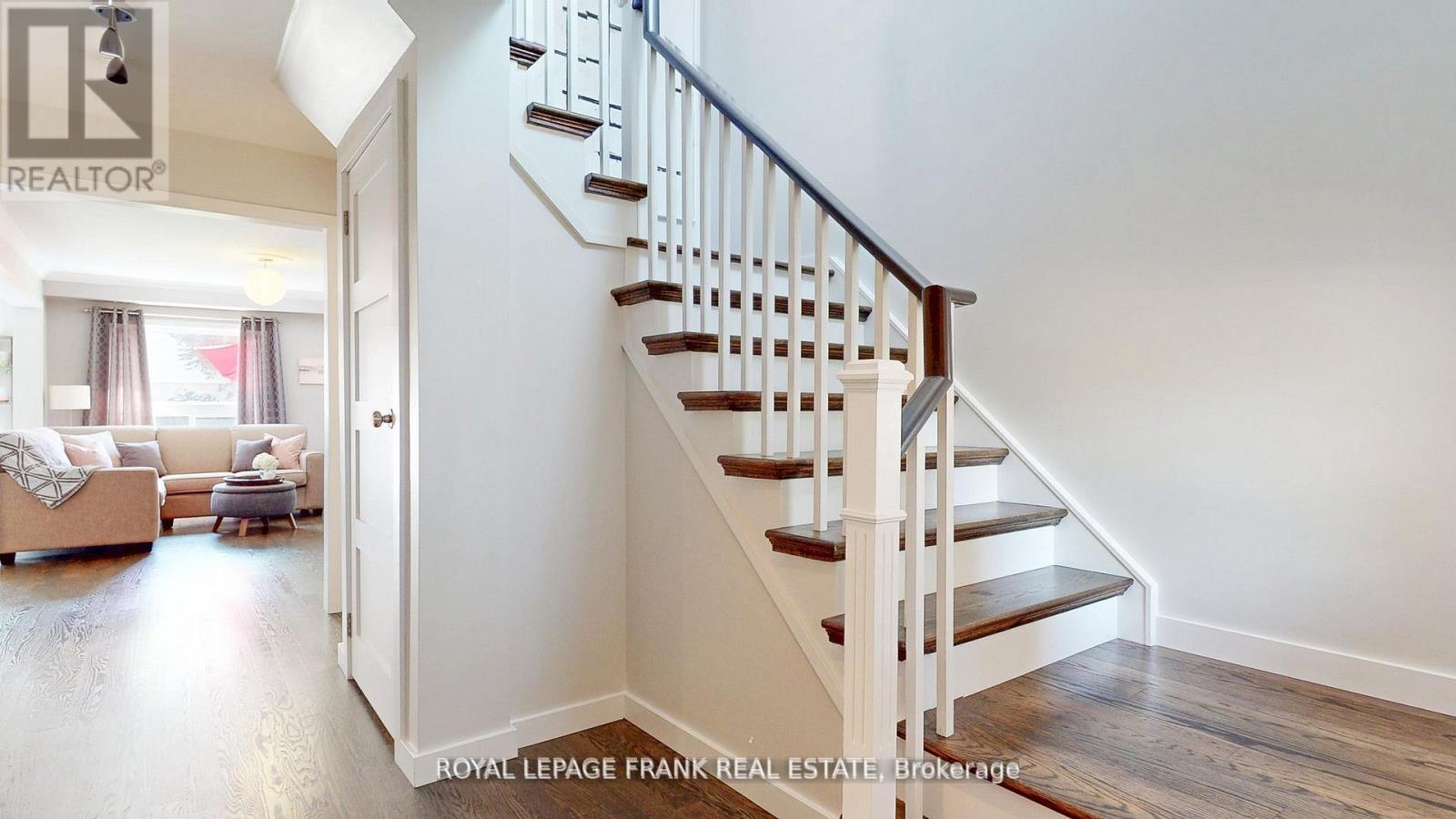 












26 JUNEAU CRESCENT

,
Whitby (Taunton North),




Ontario
L1R3A3

