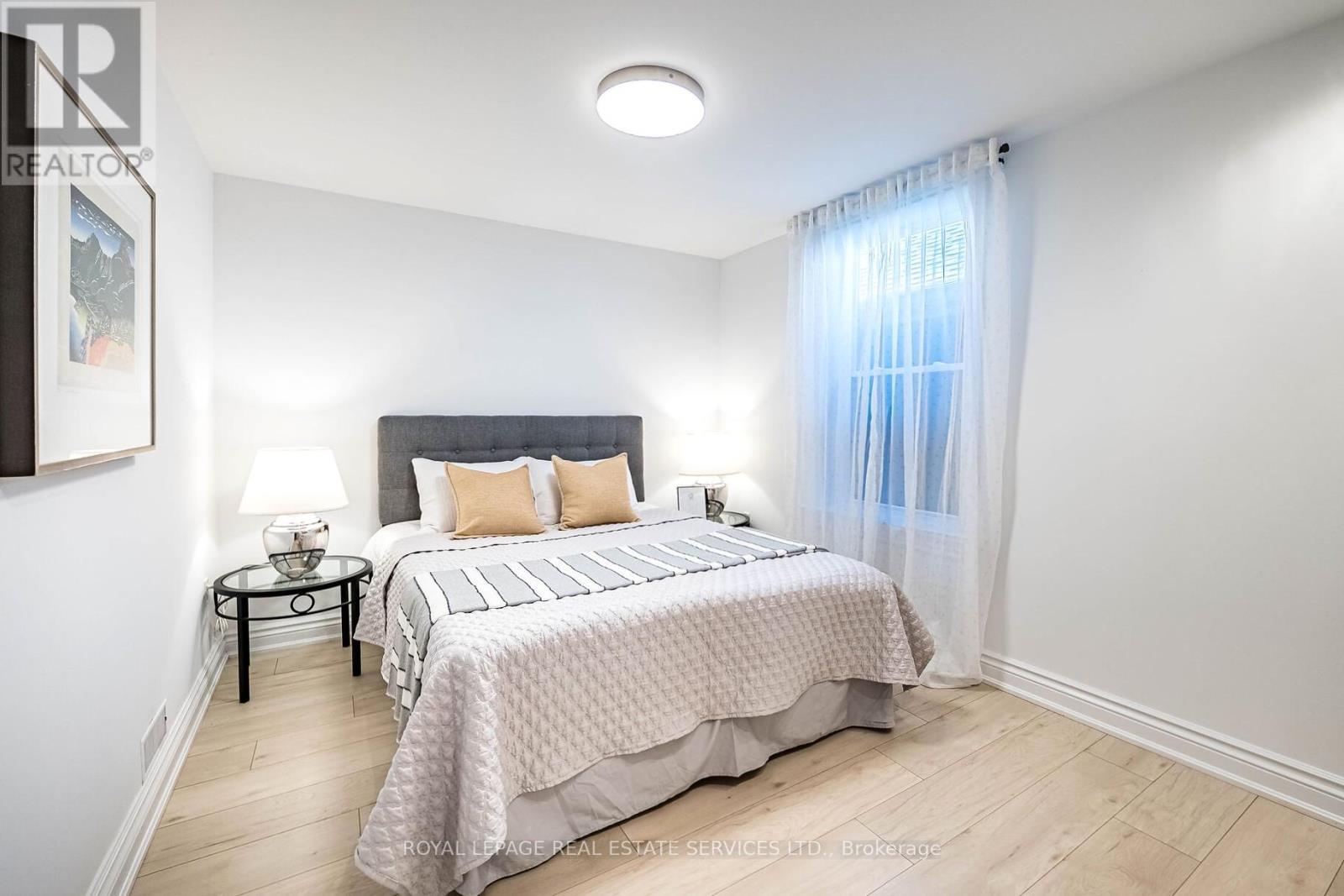 












48 THIRTEENTH STREET

,
Toronto,




Ontario
M8V3H4


