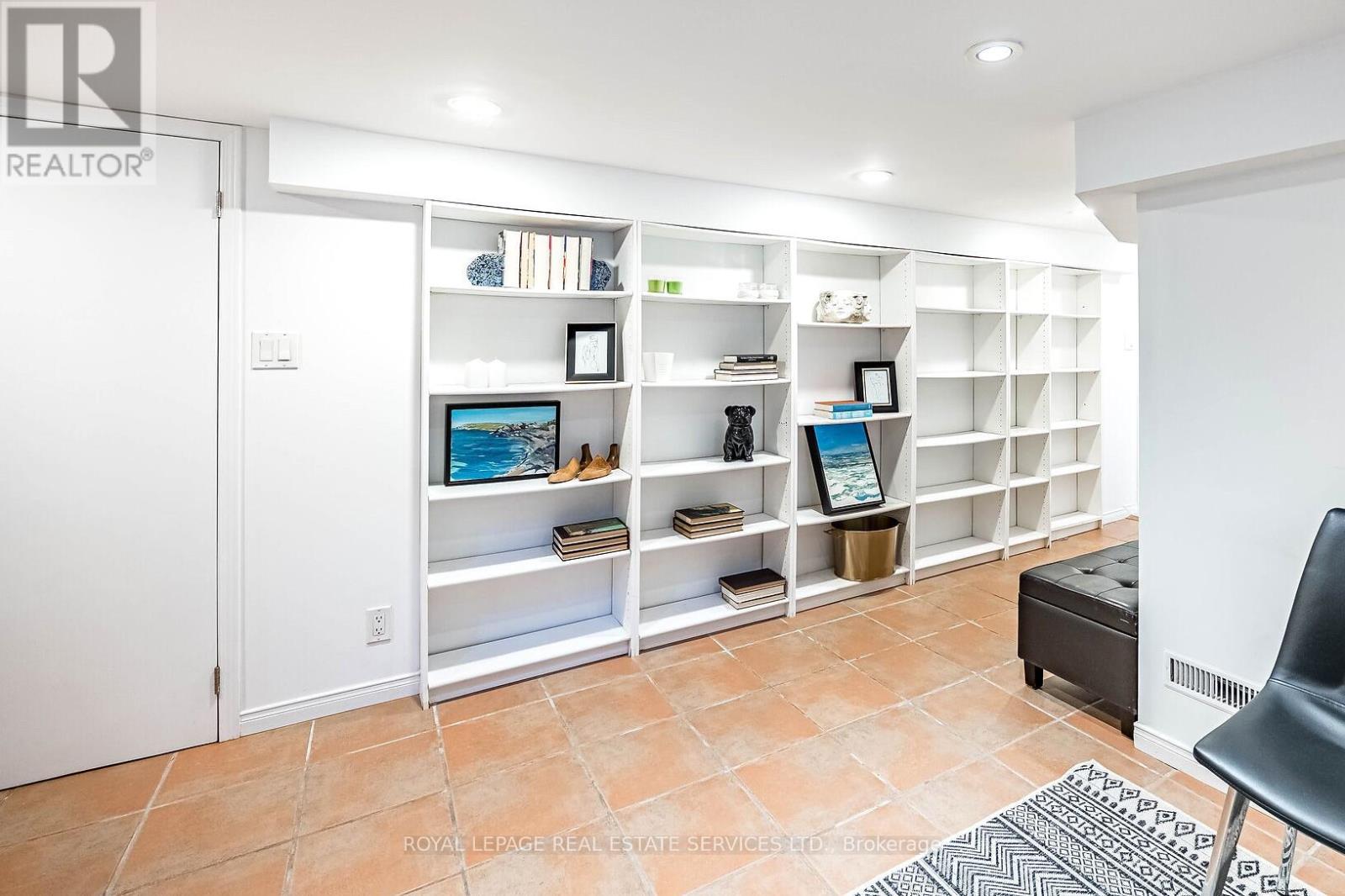 












48 THIRTEENTH STREET

,
Toronto,




Ontario
M8V3H4

