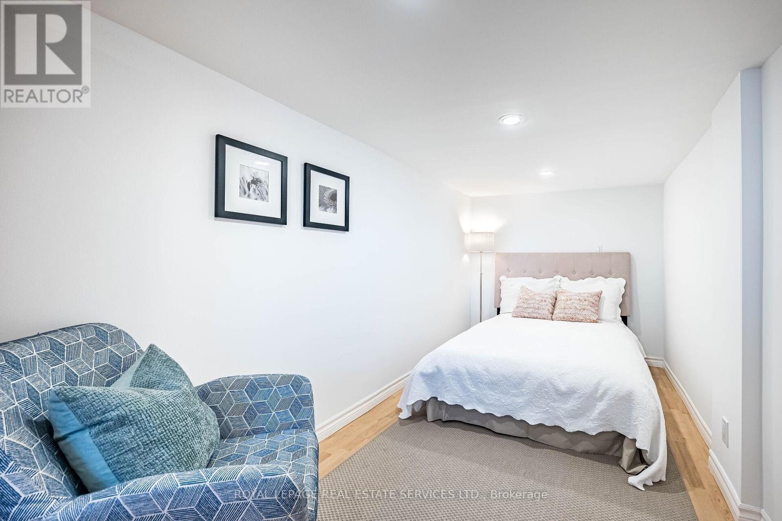 












48 THIRTEENTH STREET

,
Toronto,




Ontario
M8V3H4

