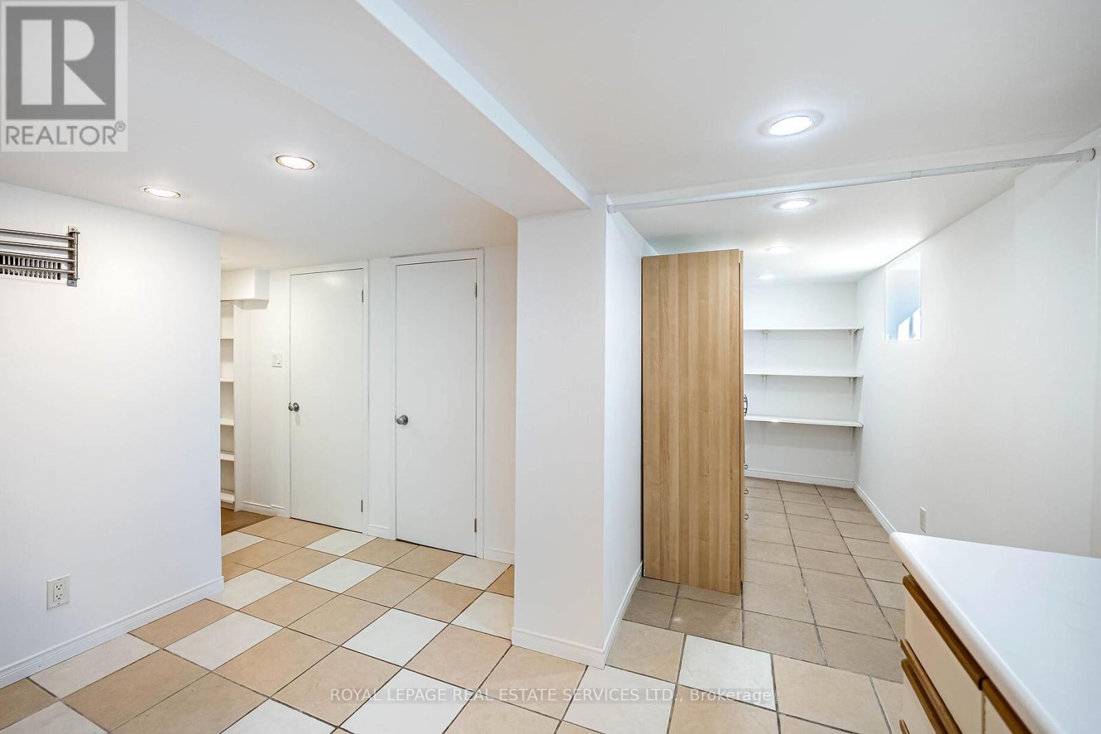 












48 THIRTEENTH STREET

,
Toronto,




Ontario
M8V3H4

