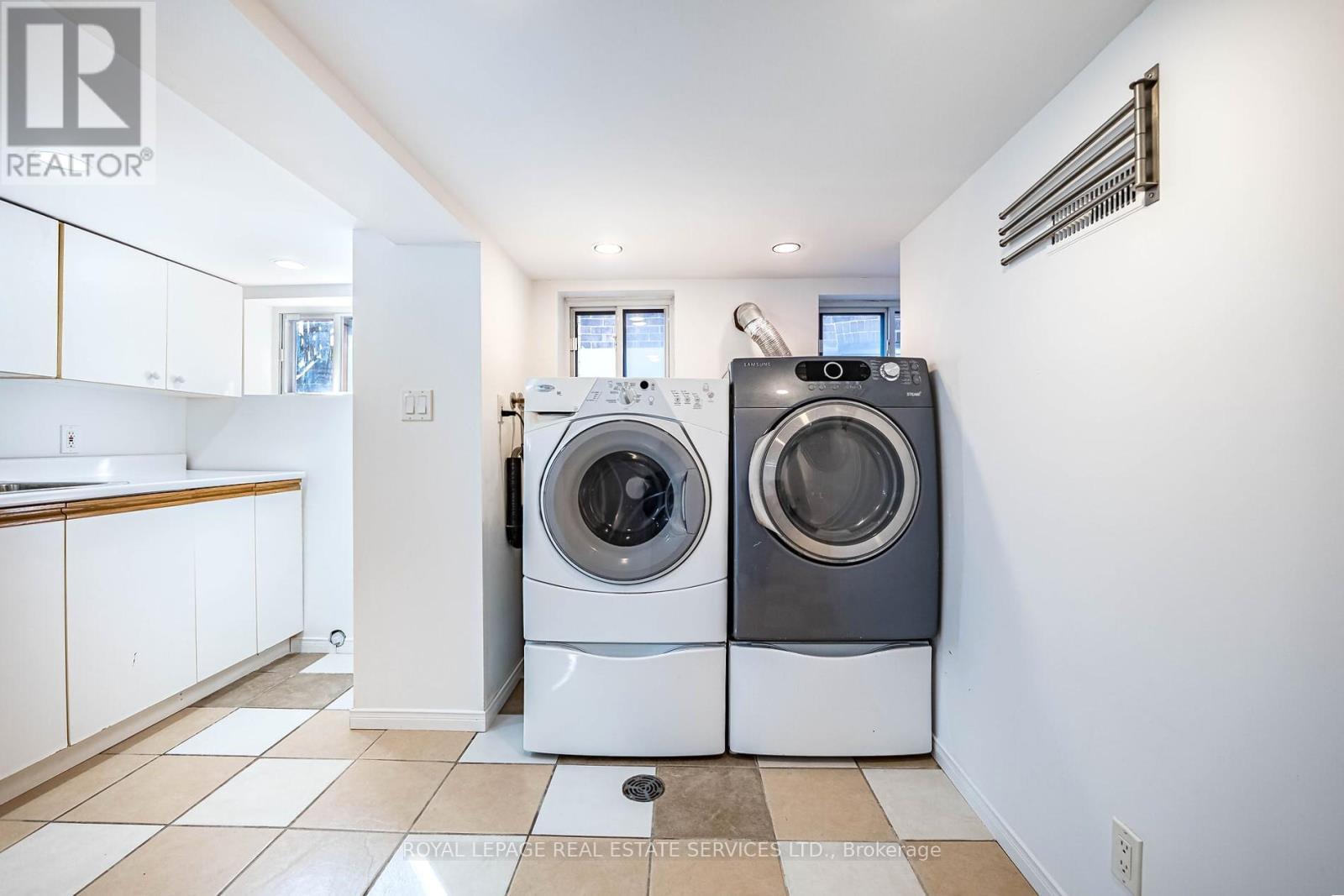












48 THIRTEENTH STREET

,
Toronto,




Ontario
M8V3H4

