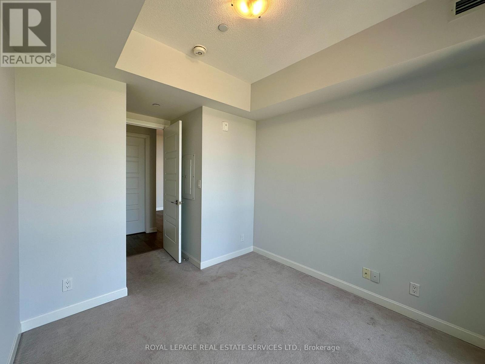 












410 - 3028 CREEKSHORE COMMON

,
Oakville,




Ontario
L6M5K6

