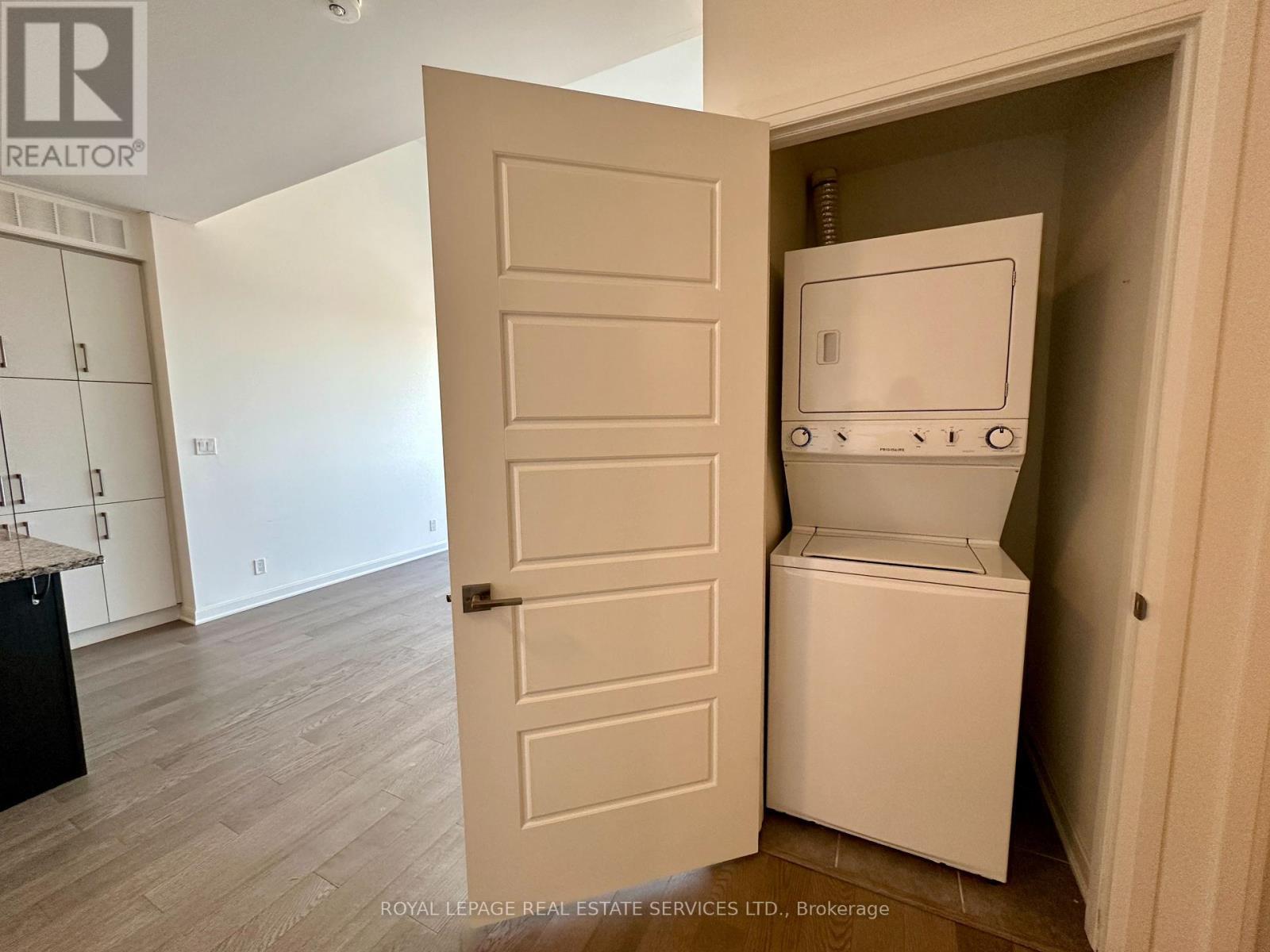 












410 - 3028 CREEKSHORE COMMON

,
Oakville,




Ontario
L6M5K6

