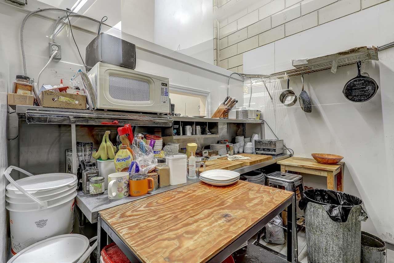 












1490 JOHNSTON ROAD

,
White Rock,




British Columbia
V4B3Z5

