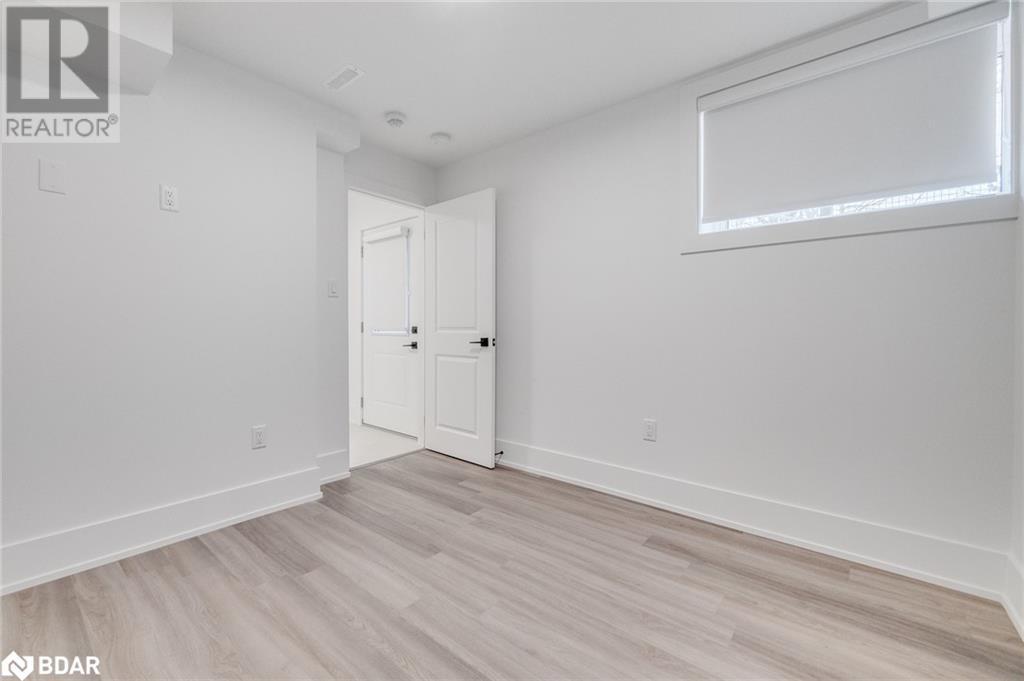












1077 FOURTH Street Unit# Bsmt

,
Mississauga,




Ontario
L5E1K4


