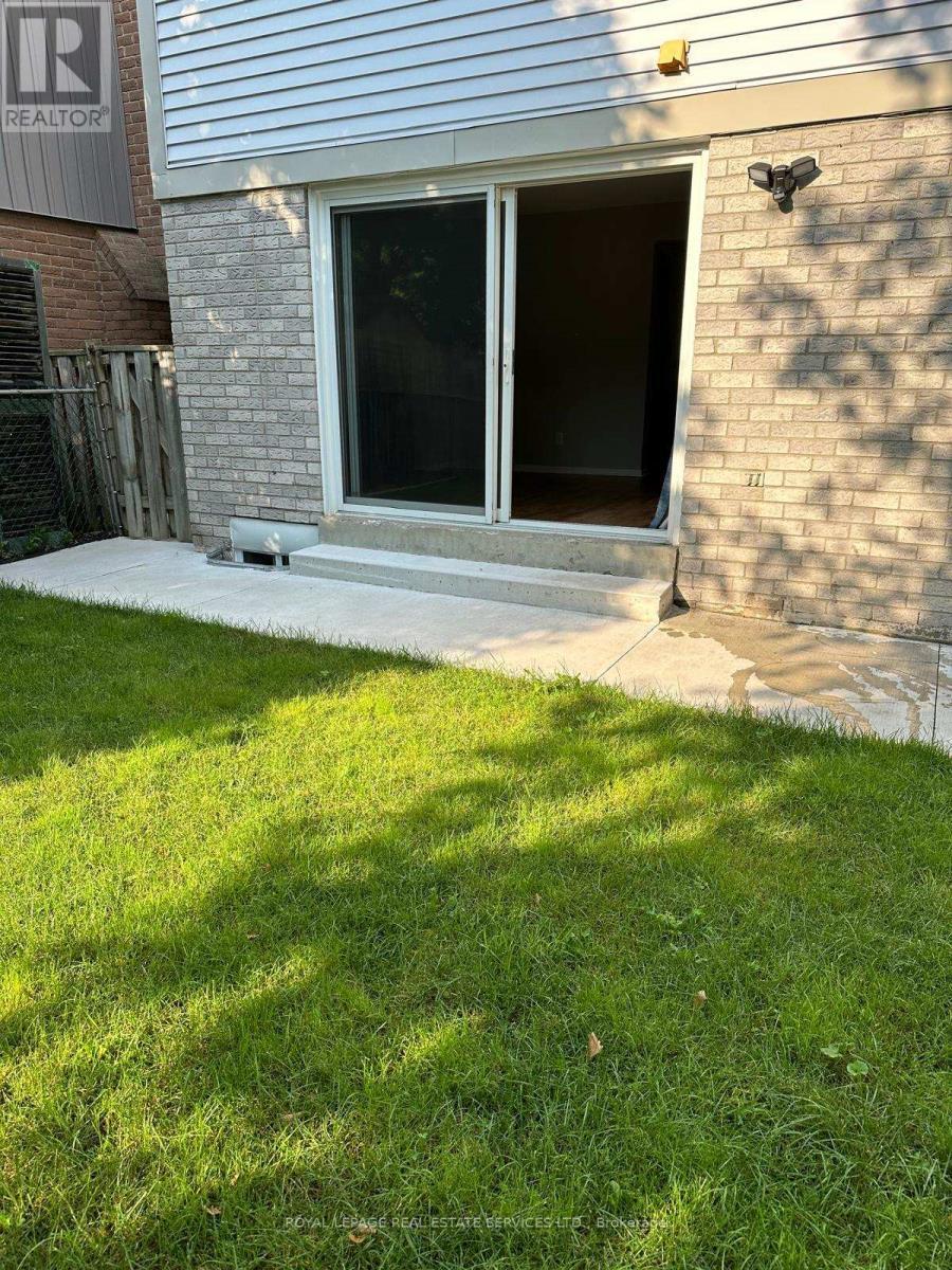 












LOWER - 665 COWAN CIRCLE

,
Pickering,




Ontario
L1W3K6

