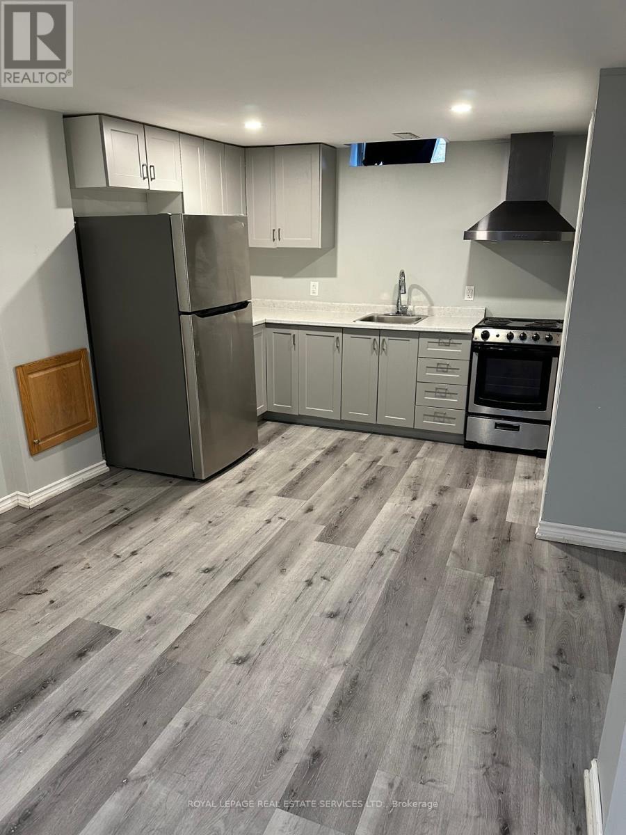 












LOWER - 665 COWAN CIRCLE

,
Pickering,




Ontario
L1W3K6

