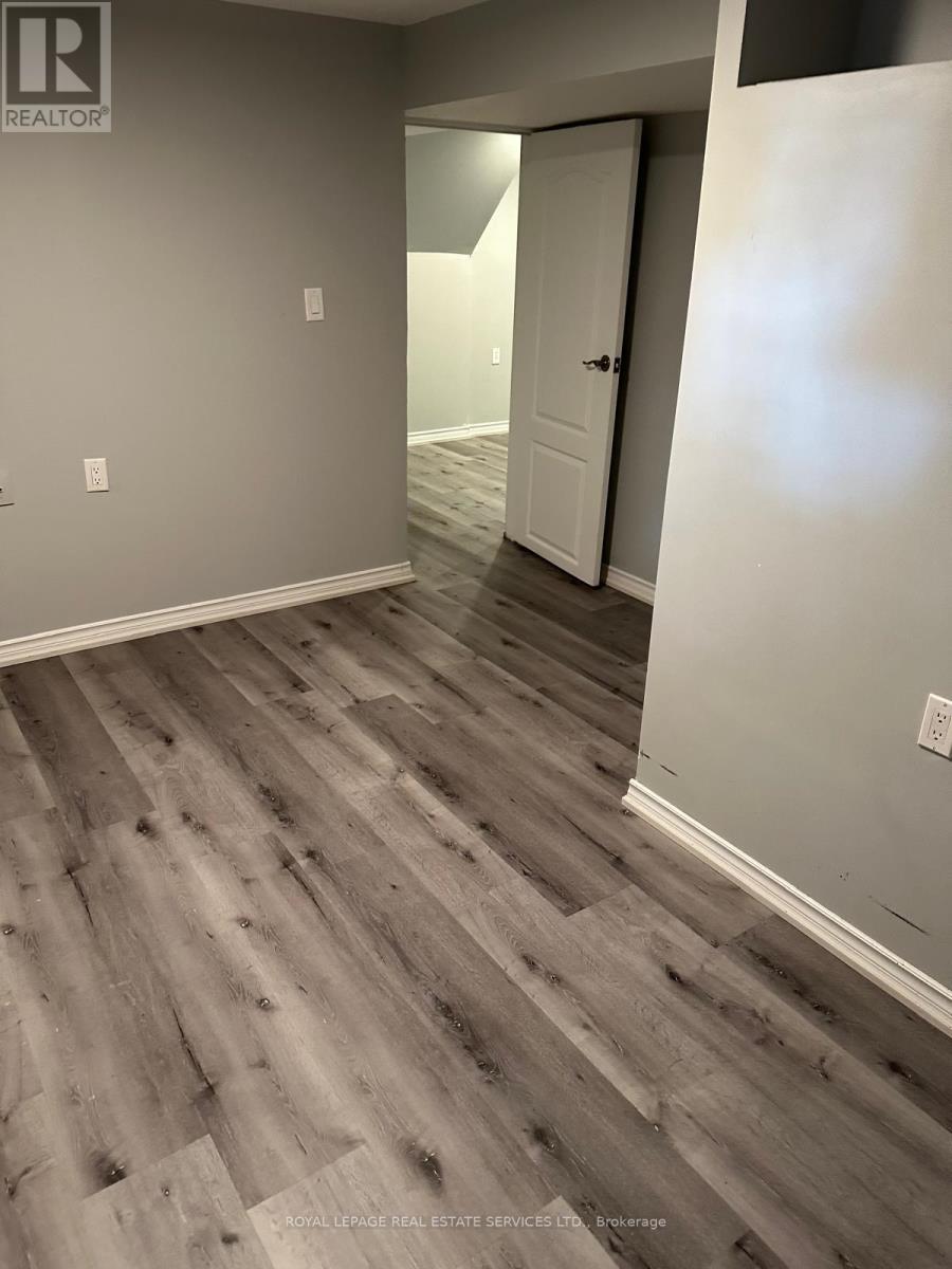 












LOWER - 665 COWAN CIRCLE

,
Pickering,




Ontario
L1W3K6


