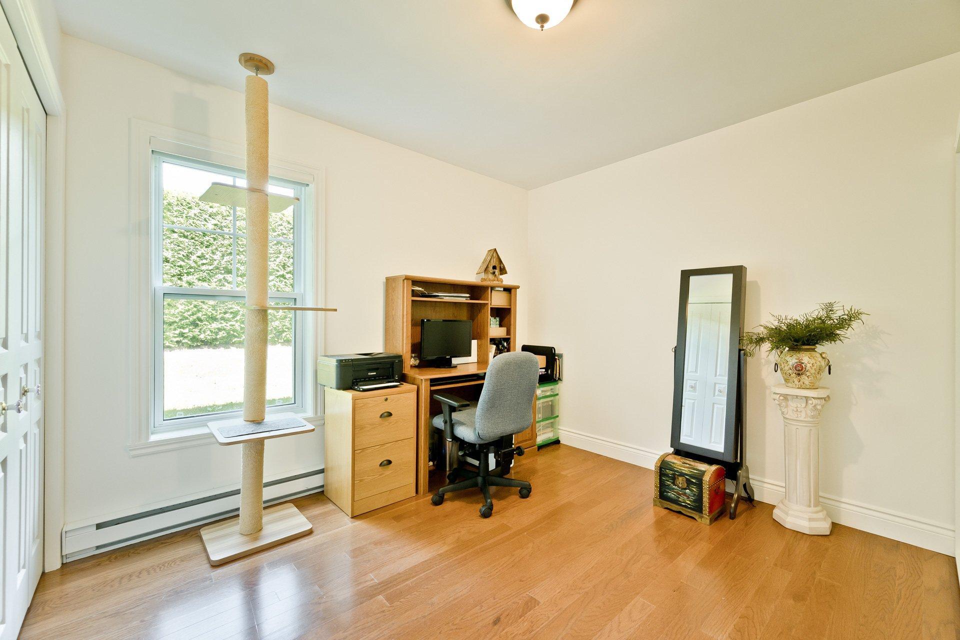 









360


Rue Langlois

,
Magog,




QC
J1X5L1

