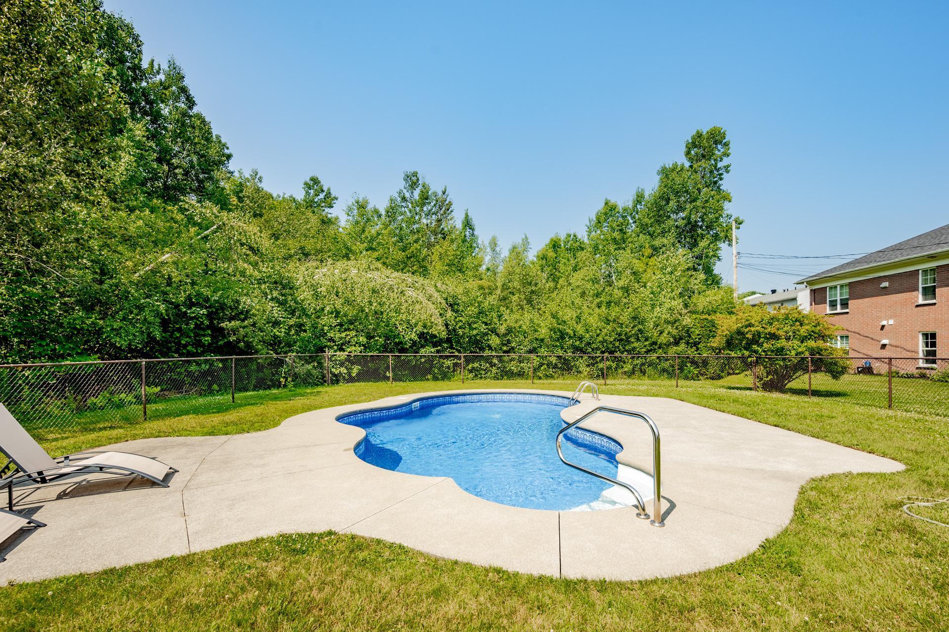 









360


Rue Langlois

,
Magog,




QC
J1X5L1

