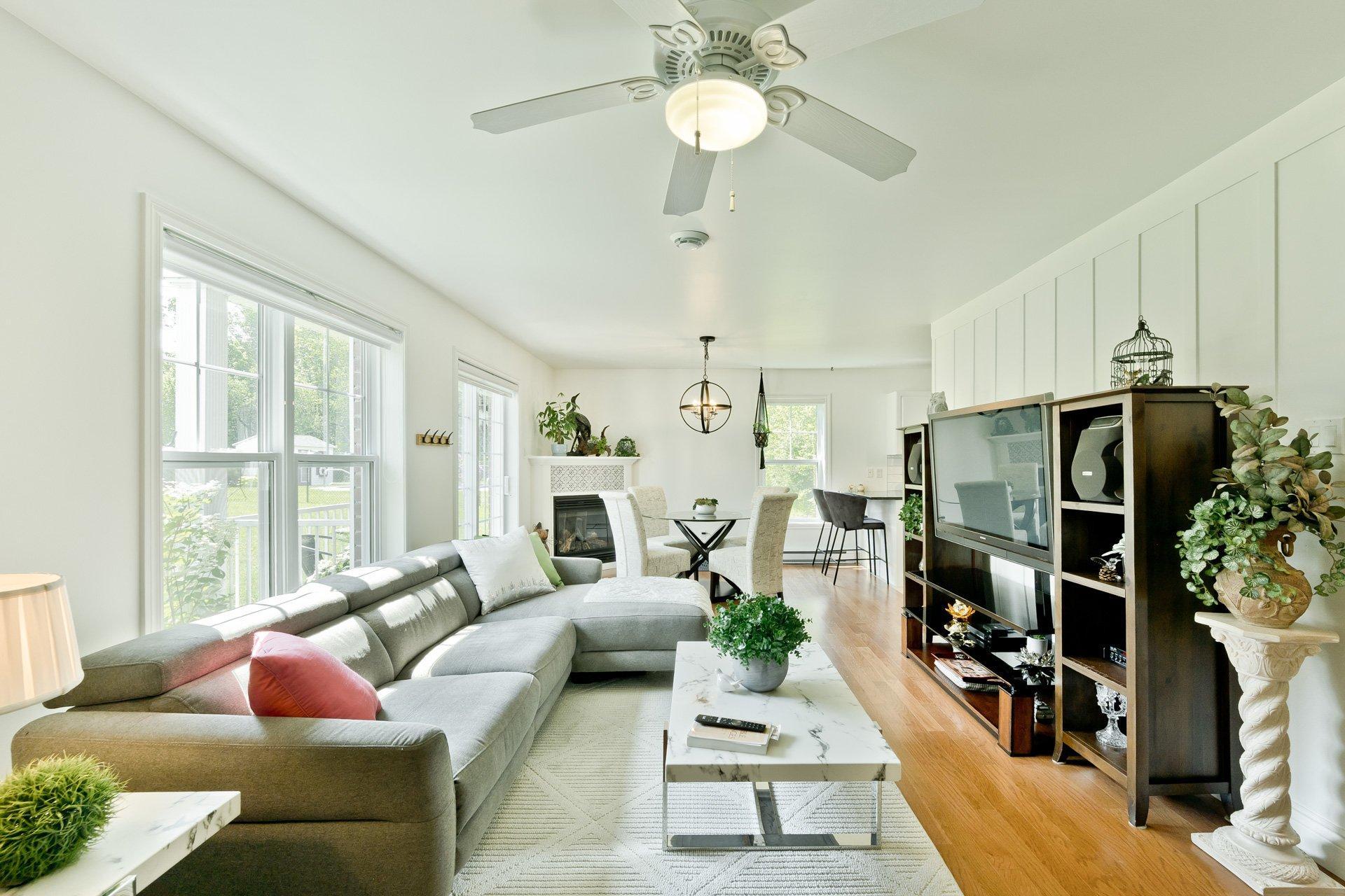 









360


Rue Langlois

,
Magog,




QC
J1X5L1

