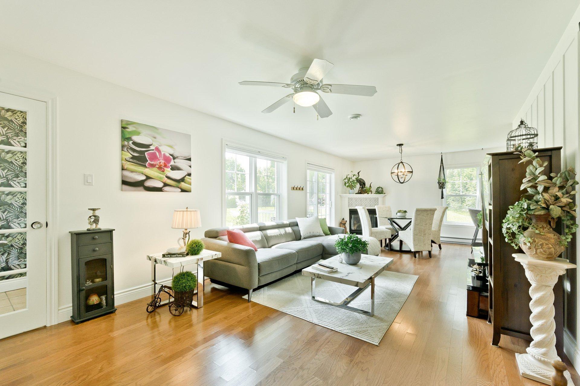 









360


Rue Langlois

,
Magog,




QC
J1X5L1

